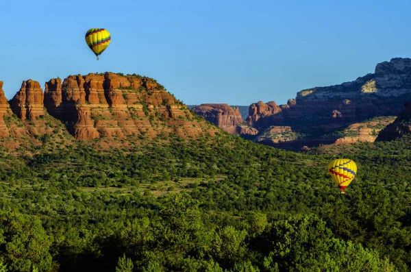Arizona Hot-air balloons over Red Rocks SP